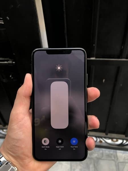 Iphone 11 Pro max dual sim PTA Approved 10/10 6