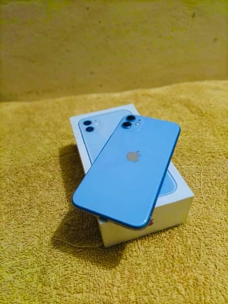 iphone 11 water pack 128Gb with box charger 10/10 like pta approve 1