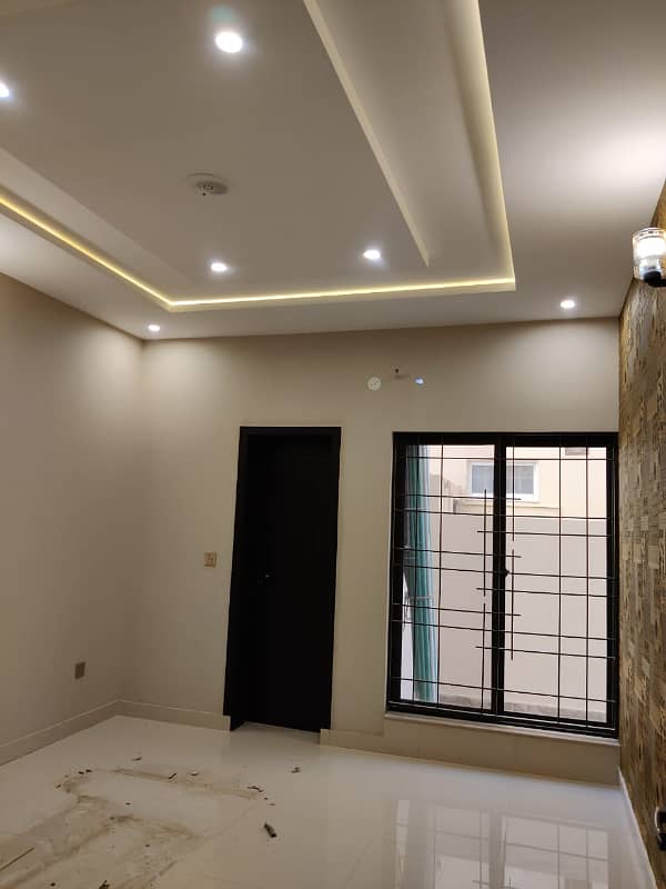 10 Marla Brand New House Near To Park For Sale In Lake City Sector M7 Block C 9