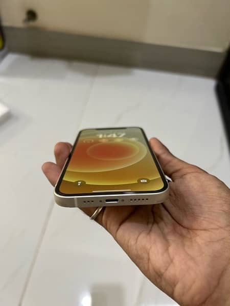 iPhone 12 | PTA Approved | 10/10 | 64GB 4