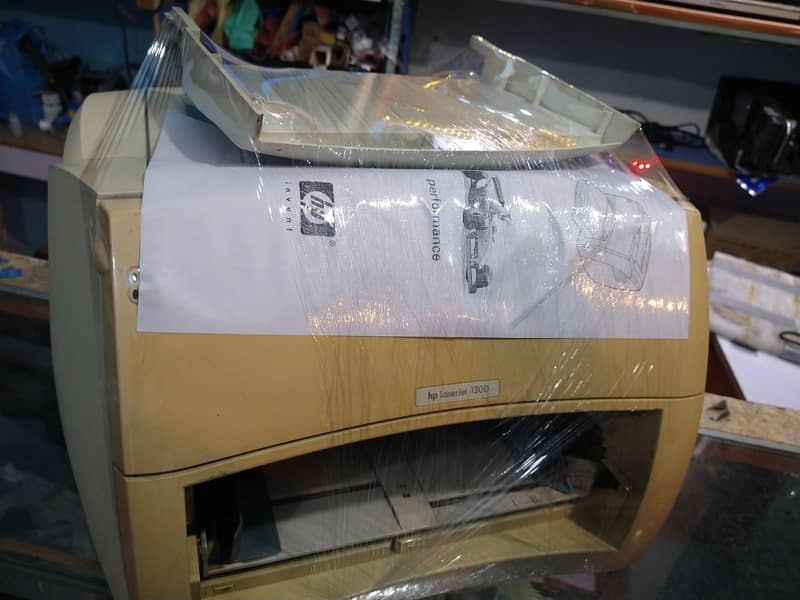 Hp LaserJet 1300 Black/White Printer 1