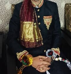 Baraat Groom Wedding Dress Black Colour Sherwani with Free Khusa cap