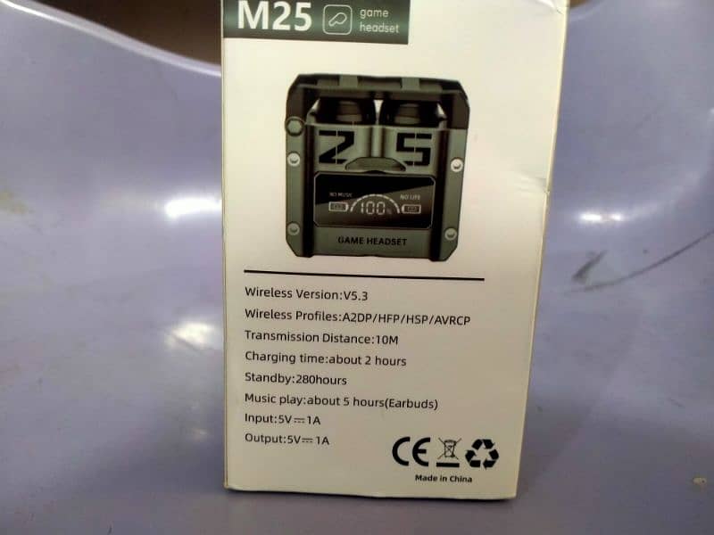 M 25 original headsets . 4