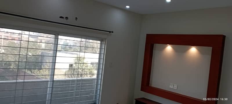 Upper Portion Is Available For Rent 4