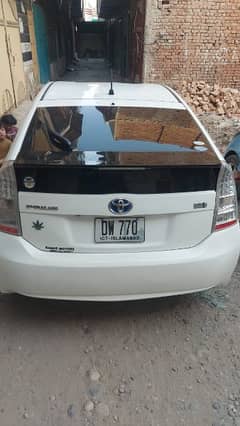 want to urgentely sell my Prius Model 2011 0