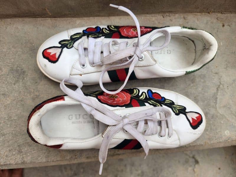 Gucci sneakers . size :8 3