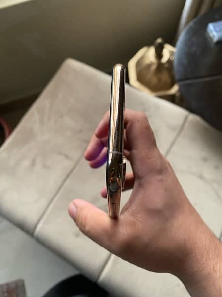 iPhone Xs max Factory Unlocked Non Pta 4