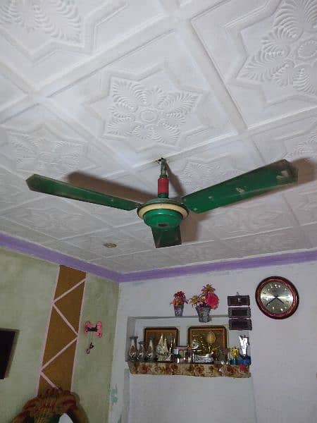 urgent for sale to 2 ceiling fan 2