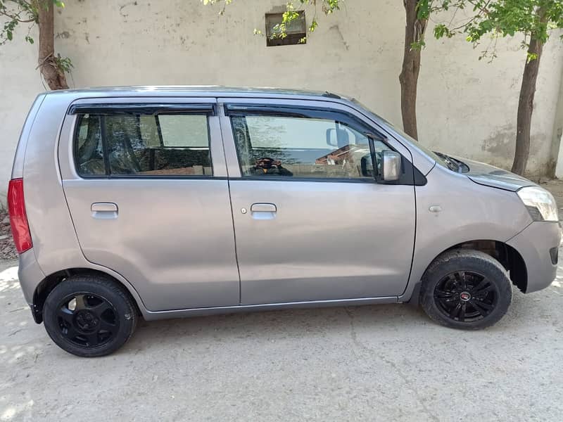 Suzuki Wagon R 2018 1