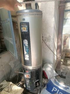 United gas gyser made with solid material