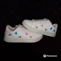 butterfly white sneakers 0