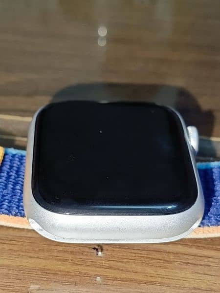 Apple watch series 8 45mm 100% battery health condition 10/10 1