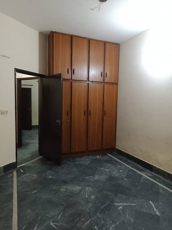 1 Kanal old house for sale in main cantt 13