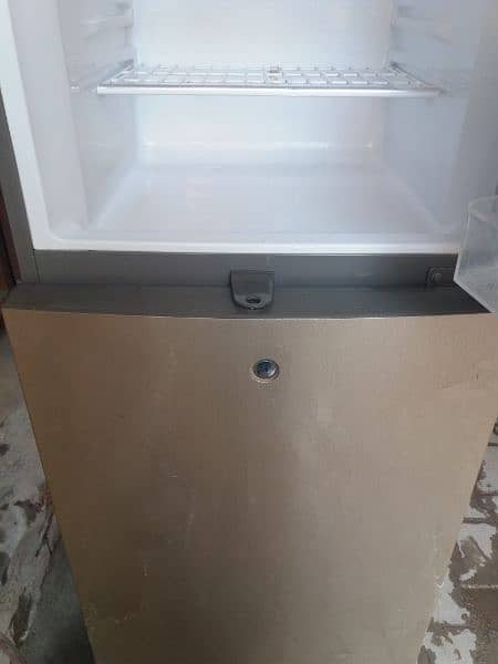 haire fridge for sale modal 275 mediam size bilkul jenwan 3