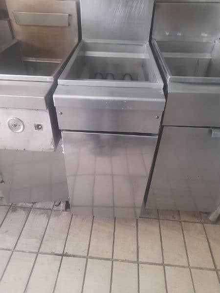 fryers and hotplates 8
