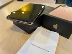 iPhone 11 Pro Max 256/GB PTA Approved0322/094/1903/my WhatsApp number