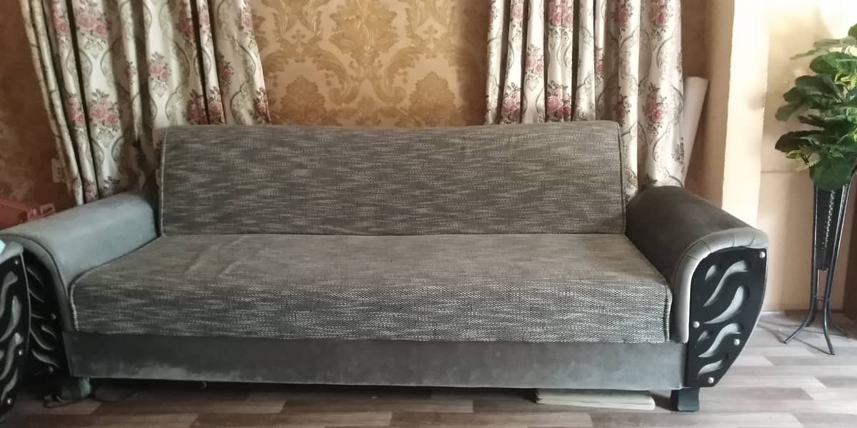 Sofa cumbed 10/10 condition 1