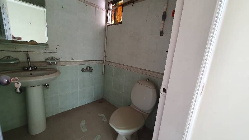 2 Bed Dd Flat 1st Floor For Sale In Nishat Commercial Phase 6 Dha 5