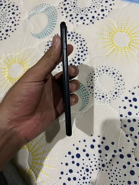 Iphone 7 plus 32gb pta approved glass crack 5