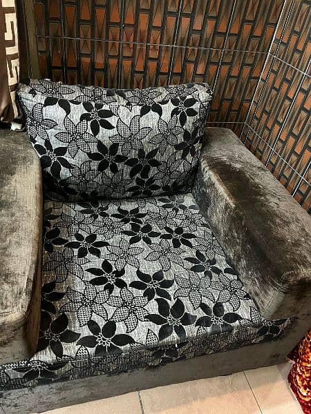 a sofa set silver black 2