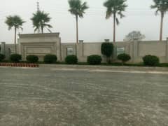 5 Marla Installment base Plots Available In Lahore