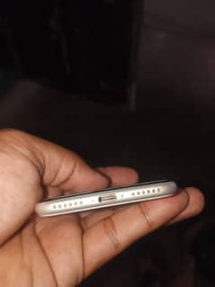Iphone SE 2020 64gb 10/10 with apple warranty full box