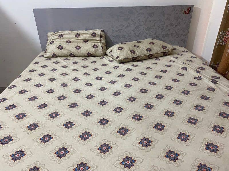 king size bed 2 door almari 2