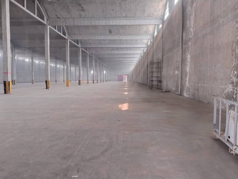 10 kanal warehouse available for rent. 1