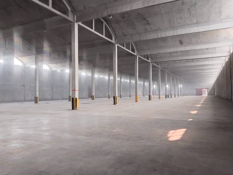 10 kanal warehouse available for rent. 3