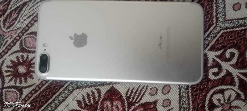 IPhone 7plus 128 gb pta approved 4