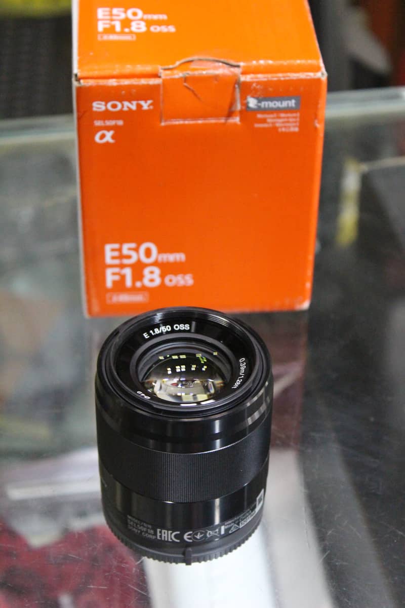 Sony EF-50mm 1.8 Oss 3