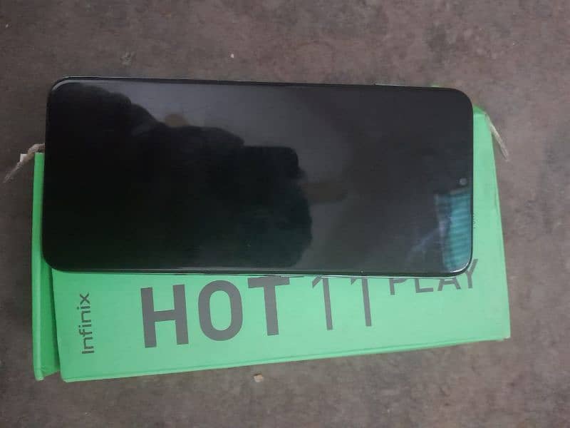Infinix hot 11 play 4/64 with box all ok 03264946273 whatsapp and call 2