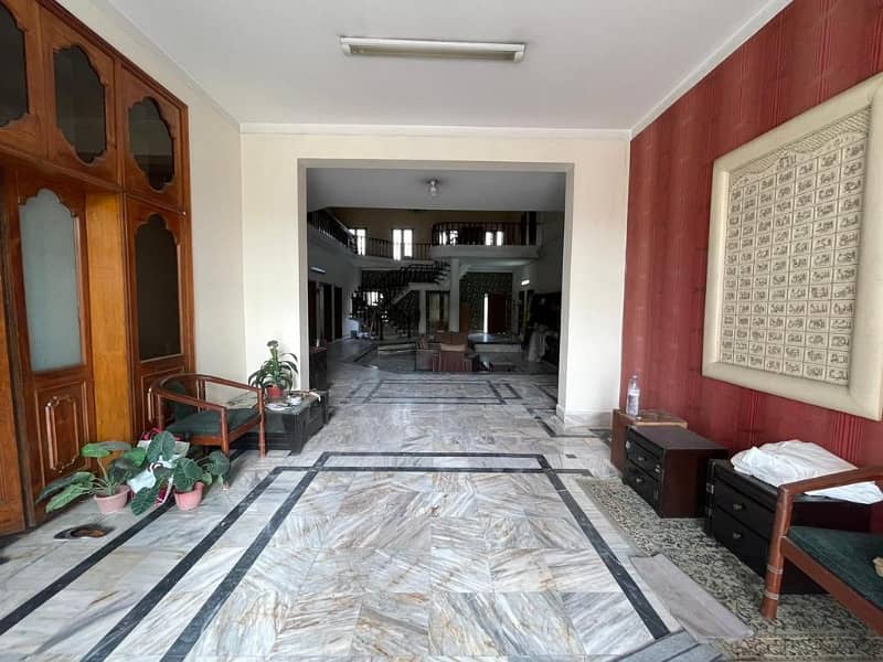 80 Marla House Available For Sale In Model Town 3