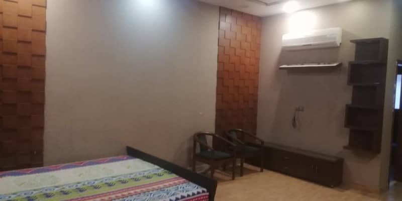 80 Marla House Available For Sale In Model Town 9