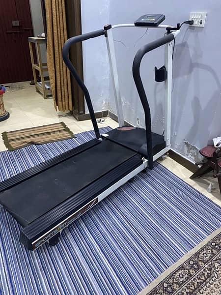 AC motorized treadmill 4