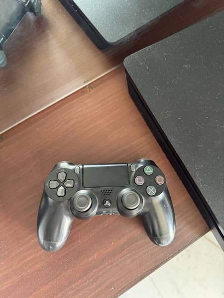 PS4 SLIM 500GB WITH GAMES 2