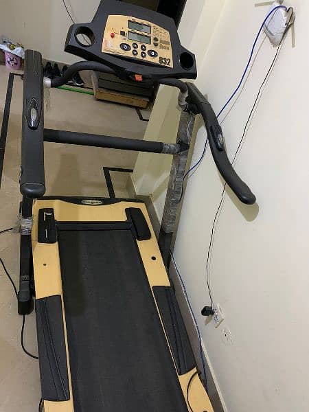 High quality and Imported Treadmill in very good condition 1