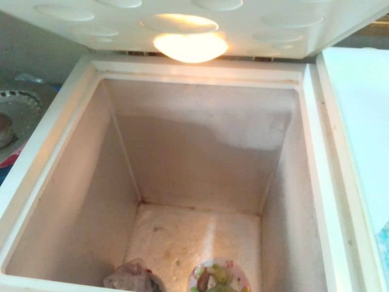 haier full size deep freezer good condition 3