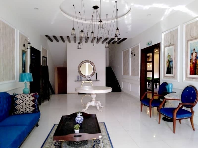 1400 Square Feet Flat available for sale in Harmain Royal Residency, Karachi 9