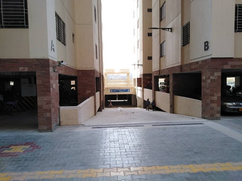 1400 Square Feet Flat available for sale in Harmain Royal Residency, Karachi 35