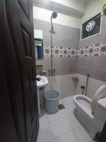B-17 2bed Daily basis fully furnished Flat available for rent 3