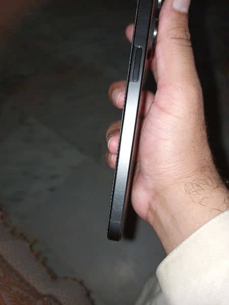 iPhone 15 Pro Max Titanium Black for Sale 2