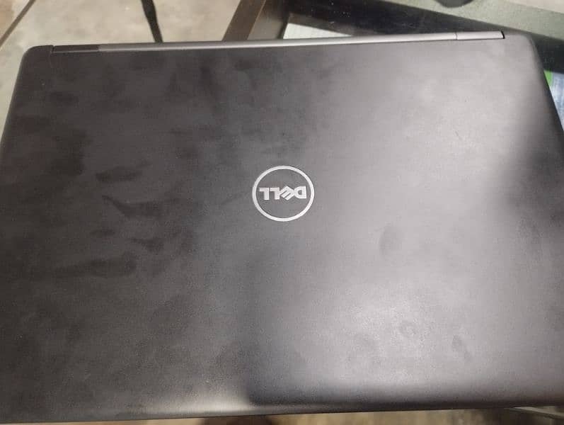 Dell  laptop cor i5 6th gen with 256gb SSD 10/10 condition 3