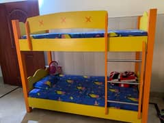 Kids bunk bed in very good condition with mattress 0