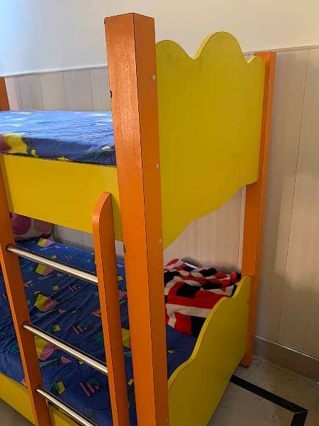 Kids bunk bed in very good condition with mattress 2