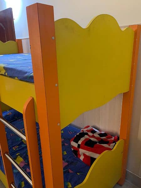Kids bunk bed in very good condition with mattress 3