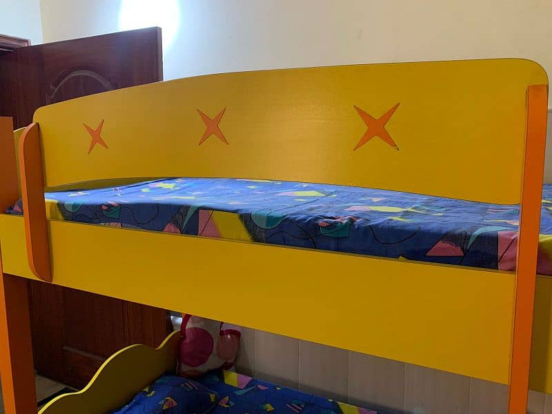 Kids bunk bed in very good condition with mattress 6