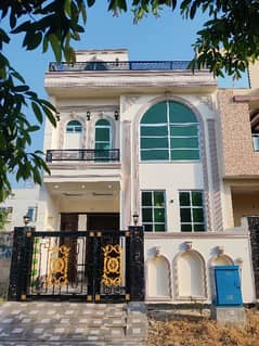 3 Marla House Sale B Block House No 440 Phase-2 LDA Approved Area A+ Material Use, Good Location House, Socaity New Lahore City.