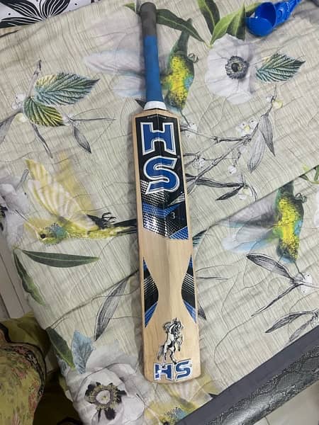 full cricket kit with HS 3 star bat with free robo side arm 3