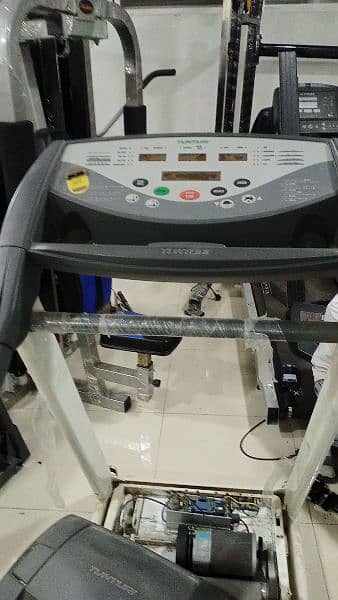 Treadmill Doctor & All accessories 8